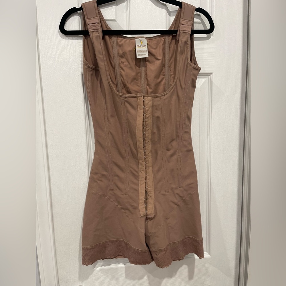 Colombian girdle.
